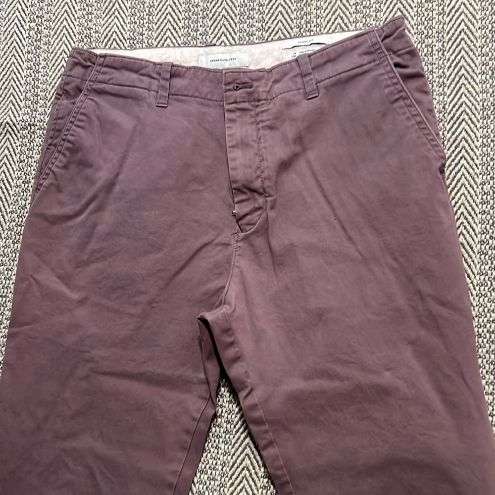 Urban Outfitters chinos in Mauve. Size 34